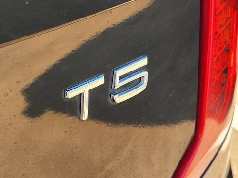 Used 2018 Volvo XC90 T5 Momentum FWD image 10