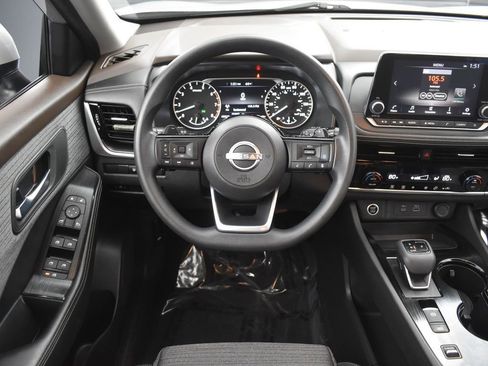 Used 2022 Nissan Rogue SV image 13