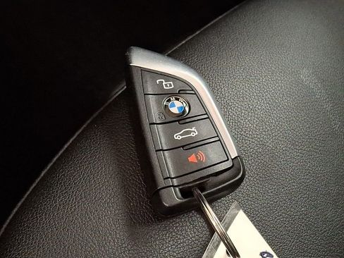 Used 2021 BMW 330i xDrive Sedan w/ Convenience Package image 23