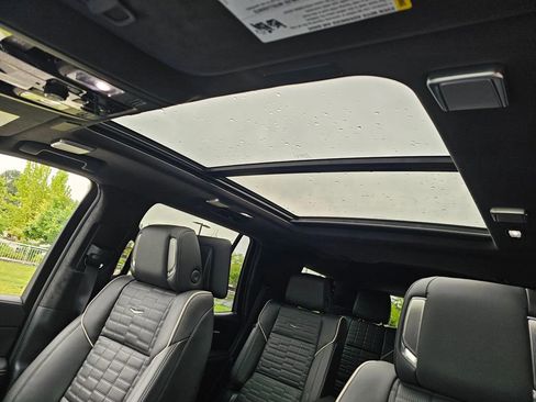 New 2026 Cadillac Escalade Platinum Sport AWD/4WD image 24
