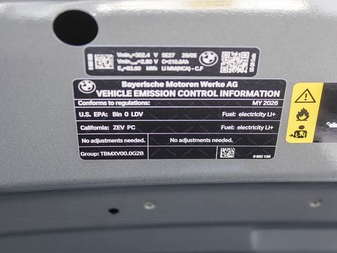 New 2026 BMW i4 eDrive40 w/ Premium Package RWD image 28