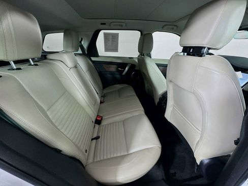 Used 2025 Land Rover Discovery Sport S image 29