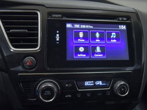 Used 2015 Honda Civic SE image 7