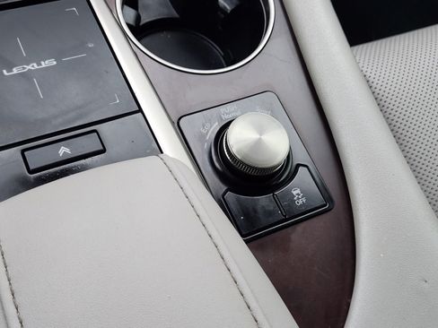 Certified 2022 Lexus RX 350 FWD w/ Premium Package image 17