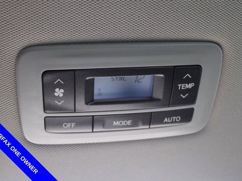 Used 2017 Toyota Sienna SE Premium image 30