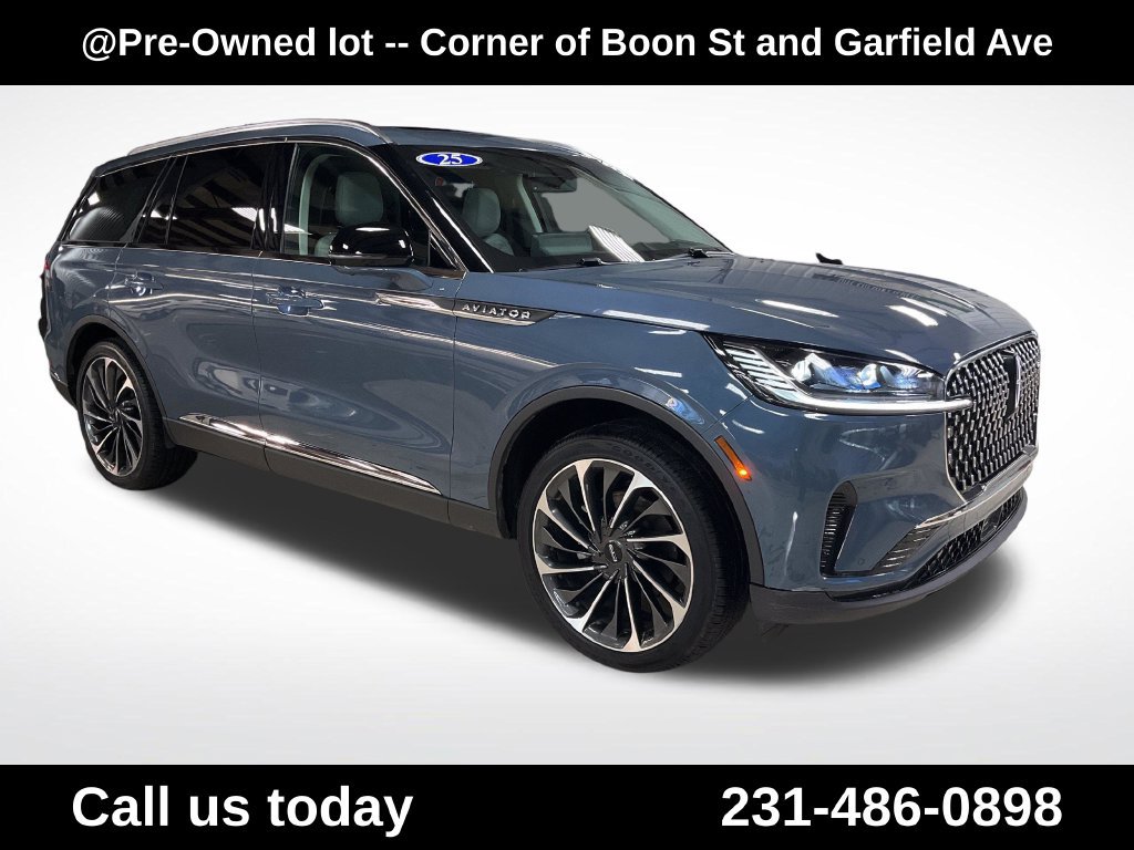 Used 2025 Lincoln Aviator Reserve w/ Equipment Group 201A AWD/4WD image 7