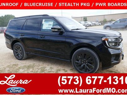 New 2025 Ford Expedition Platinum w/ Stealth Appearance Package