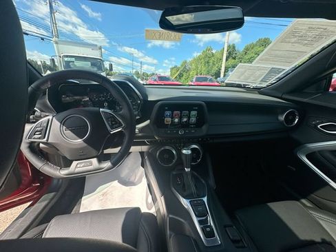 Used 2017 Chevrolet Camaro LT RWD image 23