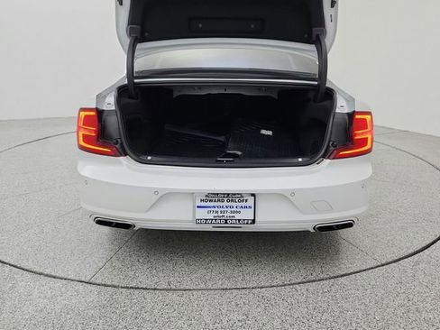 Used 2019 Volvo S90 T5 Momentum image 27