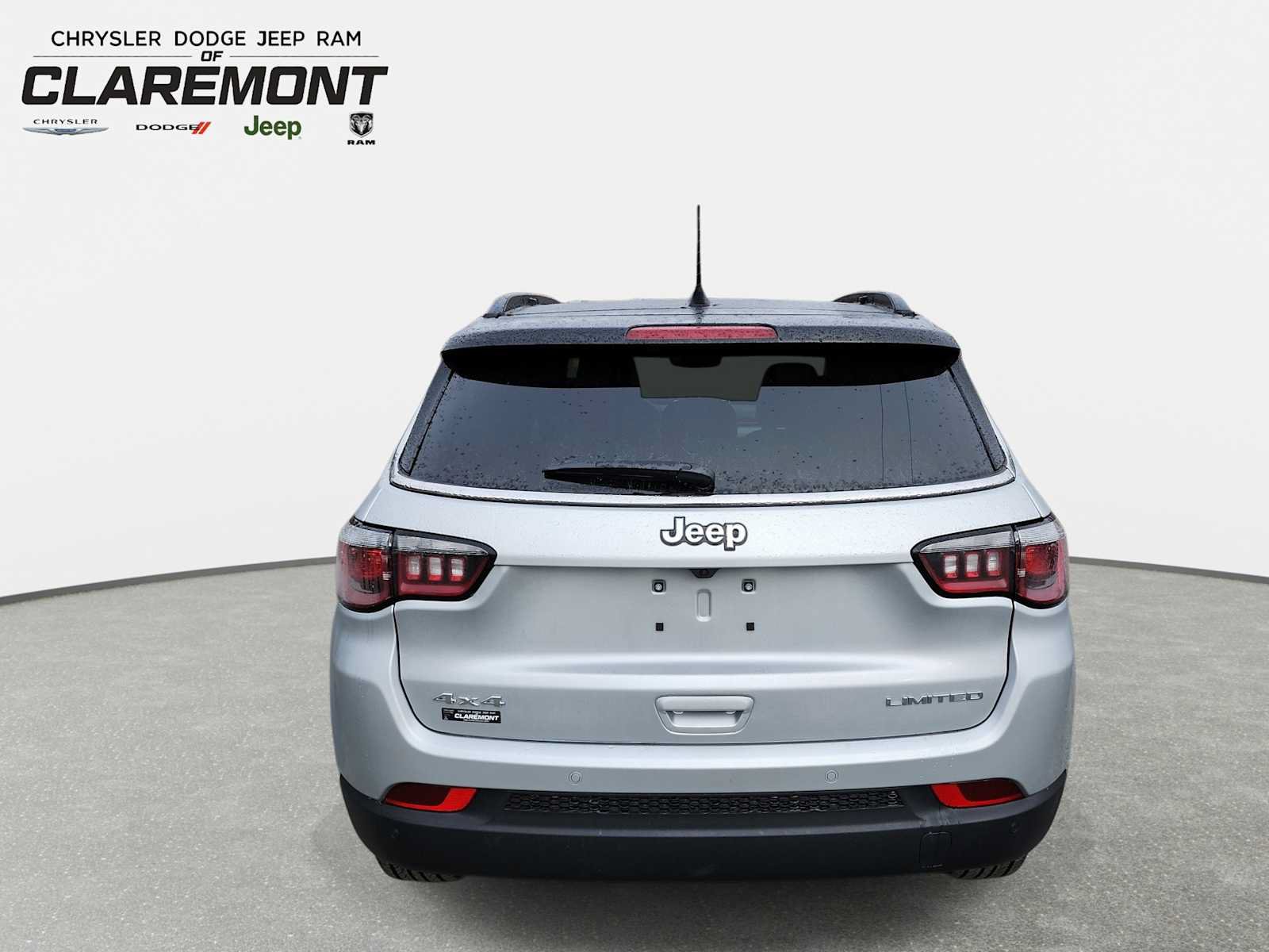New 2026 Jeep Compass Limited AWD/4WD image 17