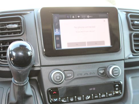 New 2025 RAM ProMaster 2500 w/ Convenience Group FWD image 30