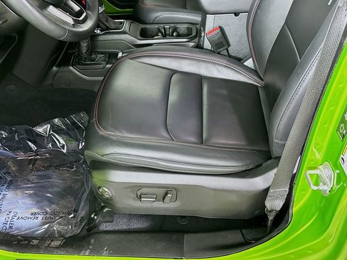 Certified 2025 Jeep Wrangler Unlimited Rubicon image 29