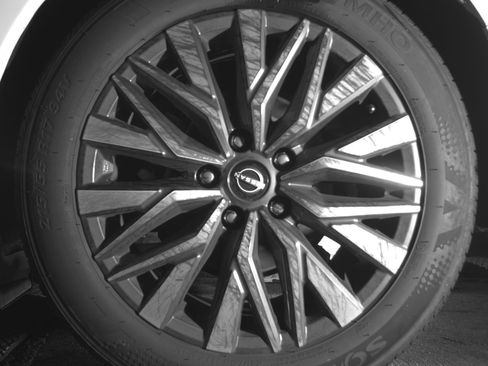 Used 2025 Nissan Altima 2.5 SV FWD image 14