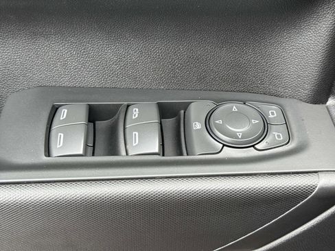 Used 2025 Chevrolet Silverado 1500 Custom image 15