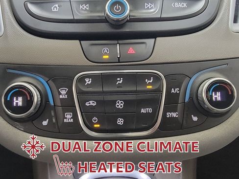 Used 2022 Chevrolet Malibu LT image 23