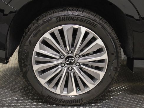 New 2025 INFINITI QX80 Luxe image 13