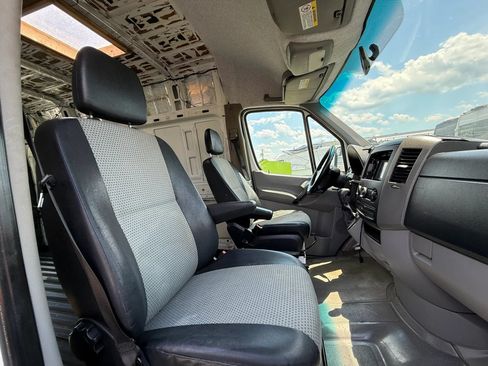 Used 2008 Dodge Sprinter 2500 RWD image 35