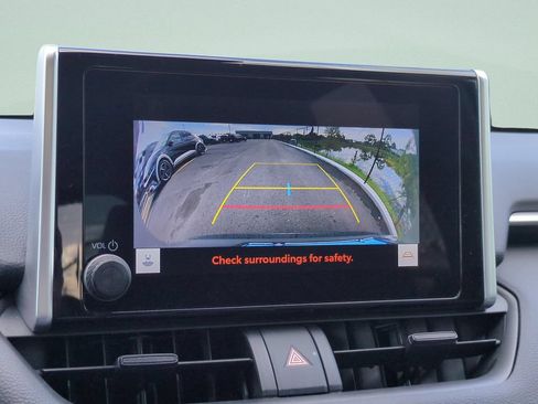 Used 2023 Toyota RAV4 XLE FWD image 17