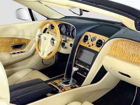 Used 2013 Bentley Continental GT image 25