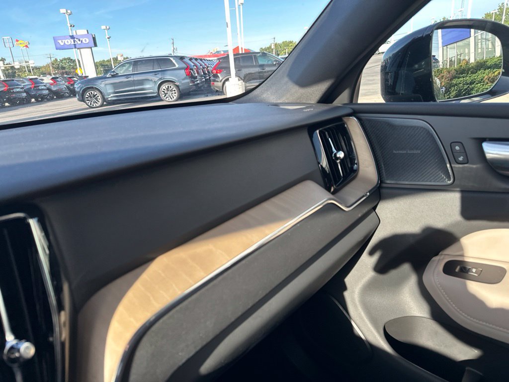Used 2026 Volvo XC60 B5 Plus AWD/4WD image 20