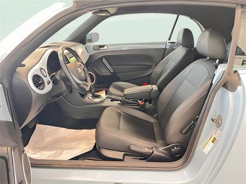 Used 2014 Volkswagen Beetle 1.8T image 18