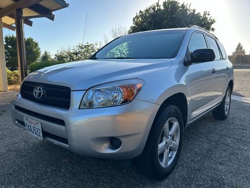Used 2007 Toyota RAV4 2WD image 1