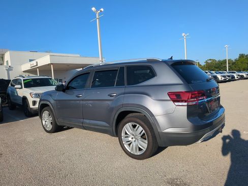 Used 2019 Volkswagen Atlas SE w/ Panoramic Sunroof Package FWD image 3