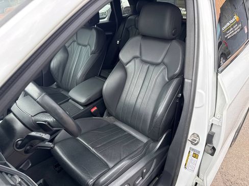 Used 2020 Audi Q5 2.0T Premium w/ Titanium Sport Package AWD/4WD image 12
