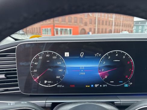 Certified 2025 Mercedes-Benz GLS 450 4MATIC image 16