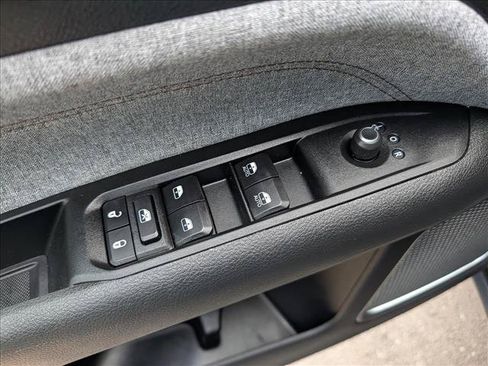 Used 2022 Jeep Compass Latitude AWD/4WD image 29
