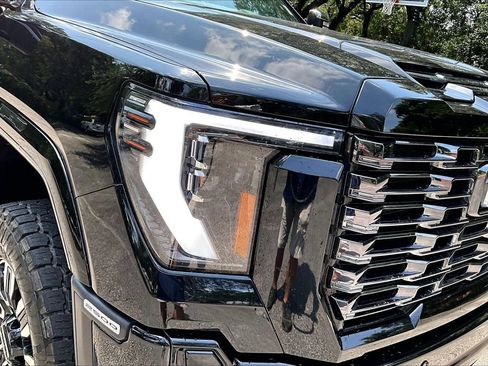 Used 2025 GMC Sierra 2500 Denali Ultimate AWD/4WD image 33