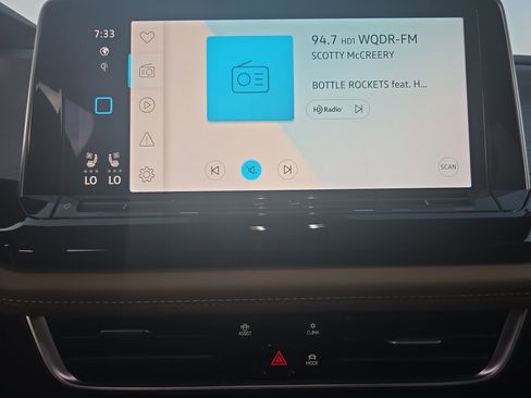 New 2025 Volkswagen Atlas Cross Sport SE image 19