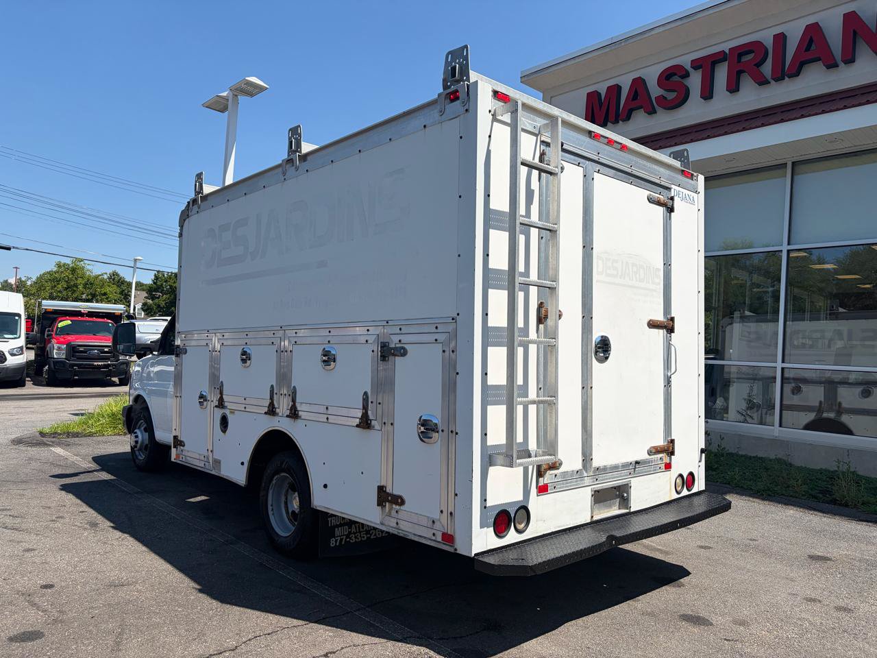 Used 2016 Chevrolet Express 3500 RWD image 9