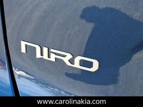 New 2025 Kia Niro EX Touring image 11