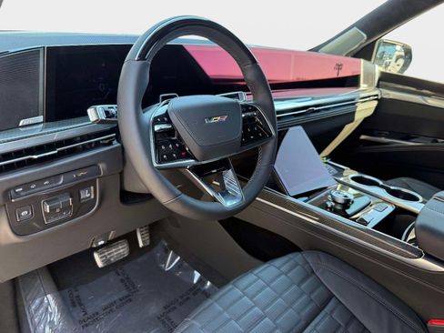 Used 2026 Cadillac Escalade V w/ LPO, ONYX Package AWD/4WD image 47