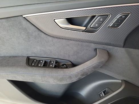 New 2026 Audi RS Q8 performance image 10