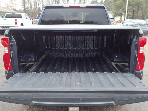 Used 2023 Chevrolet Silverado 1500 LT w/ LPO, Liner Protection Package AWD/4WD image 15