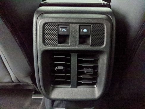 New 2025 Ford Bronco 4-Door image 19