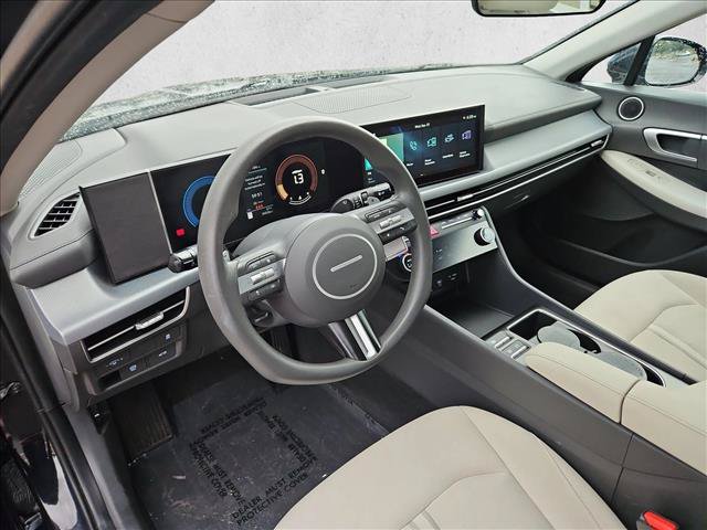 Used 2025 Hyundai Sonata SEL FWD image 10