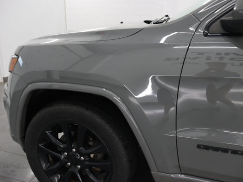 Used 2020 Jeep Grand Cherokee Altitude AWD/4WD image 33