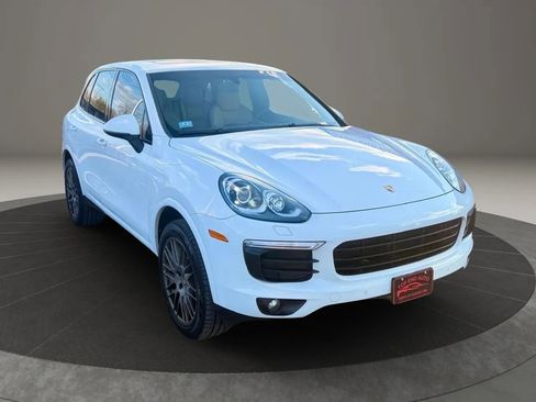 Used 2018 Porsche Cayenne Platinum Edition image 3