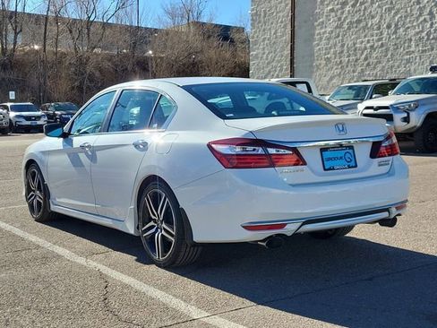 Used 2017 Honda Accord Sport Special Edition image 3