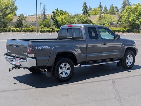 Used 2013 Toyota Tacoma PreRunner w/ TRD Off-Road Pkg RWD image 5