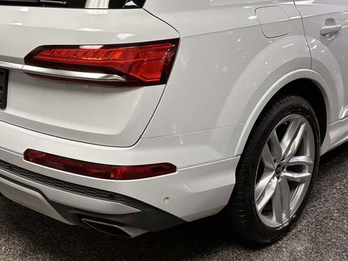 Used 2025 Audi Q7 3.0T Prestige w/ Prestige Package AWD/4WD image 9