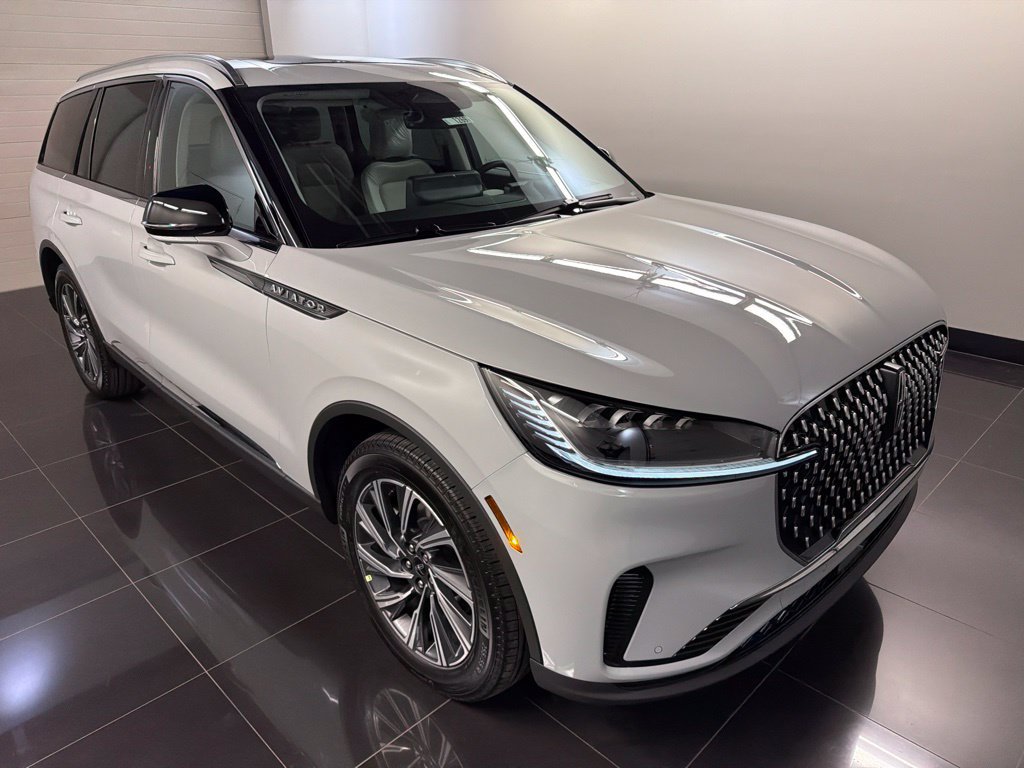 New 2027 Lincoln Aviator AWD image 1