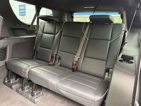 Used 2022 Cadillac Escalade ESV Premium Luxury AWD/4WD image 13
