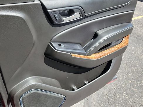 Used 2017 Chevrolet Suburban Premier image 17