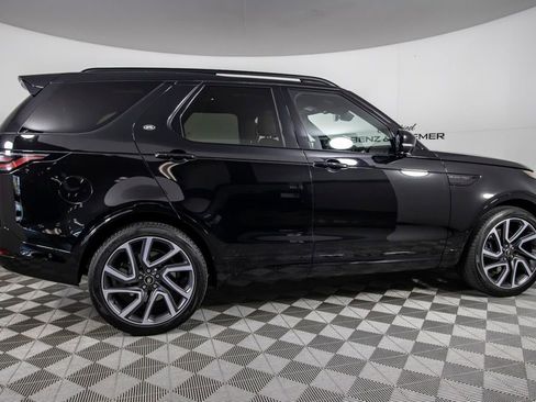 Used 2025 Land Rover Discovery Dynamic SE image 5