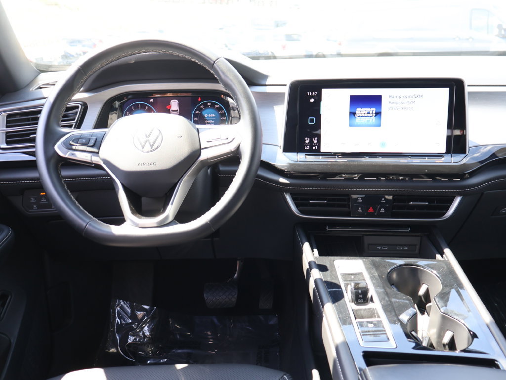 Used 2025 Volkswagen Atlas Cross Sport SE FWD image 18