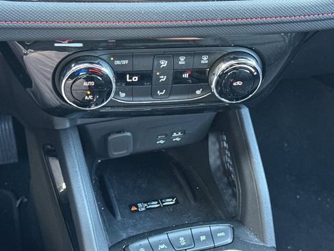 Used 2025 Chevrolet TrailBlazer RS w/ Convenience Package AWD/4WD image 20